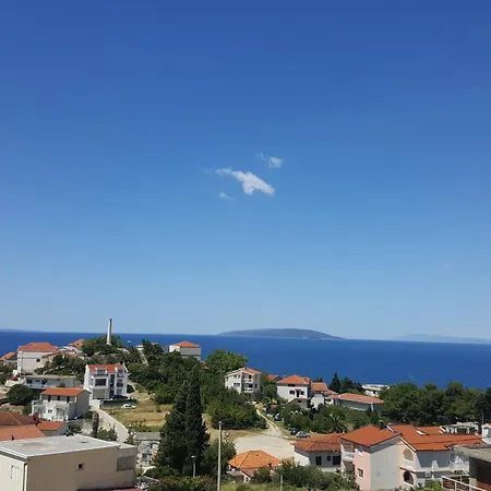 With Parking Space Gradac, Makarska - 6724 * Gradac (Split-Dalmatia)