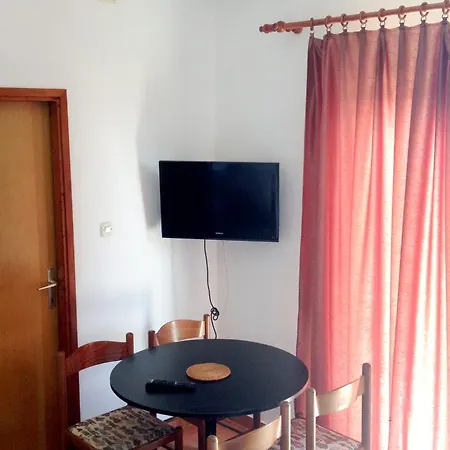 With Parking Space Gradac, Makarska - 6724 Gradac (Split-Dalmatia)