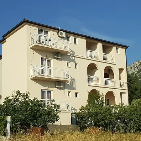 Apartment With A Parking Space Gradac, Makarska - 6724 Gradac (Split-Dalmatia)